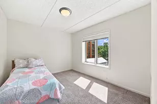 1 S Lincoln Ave, Lombard, IL 60148 - Photo 17