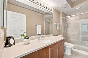 1 S Lincoln Ave, Lombard, IL 60148 - Photo 15