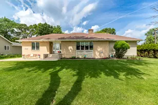 18622 Burnham Ave, Lansing, IL 60438 - Photo 1