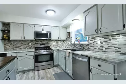 26145 W Lake Avenue, Antioch, IL 60002 - Photo 7
