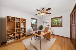 1065 Barneswood Dr, Downers Grove, IL 60515 - Photo 27
