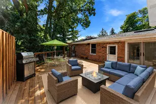 1065 Barneswood Dr, Downers Grove, IL 60515 - Photo 13
