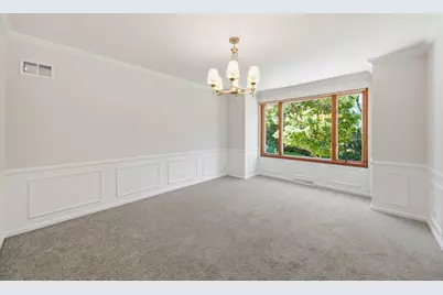 1065 Barneswood Drive, Downers Grove, IL 60515 - Photo 9