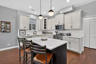1320 W Grenshaw St, Chicago, IL 60607 - Photo 7