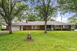 400 S Dwight St, Sheridan, IL 60551 - Photo 1