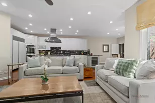 1302 Hawthorne Ln, Hinsdale, IL 60521 - Photo 5