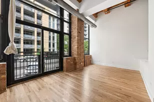 521 W Superior St, Chicago, IL 60654 - Photo 3