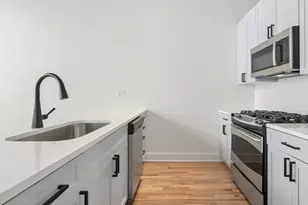 521 W Superior St, Chicago, IL 60654 - Photo 7