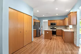 16606 Buckner Pond Wy, Crest Hill, IL 60403 - Photo 5
