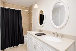 3006 S Elder Ln, Holiday Hills, IL 60051 - Photo 7