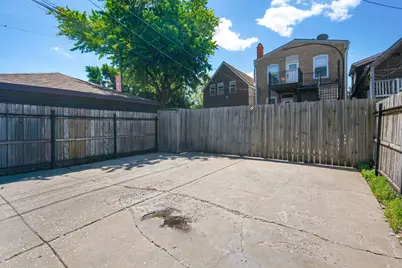 3402 W Beach Avenue, Chicago, IL 60651 - Photo 25