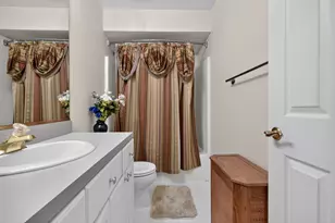 640 Walnut Oaks Dr, Roselle, IL 60172 - Photo 23