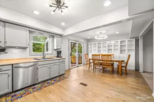 2265 Woodland Cir, Naperville, IL 60565 - Photo 7