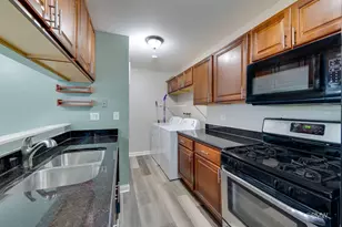 518 Darlene Ln, Glendale Heights, IL 60139 - Photo 9