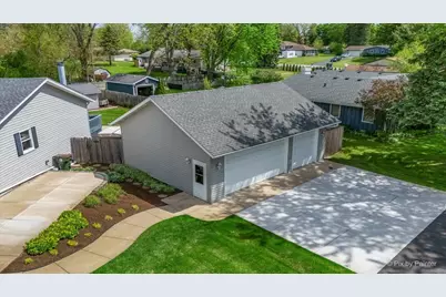 37W150 Olwin Drive, Elgin, IL 60124 - Photo 5