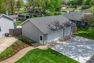 37W150 Olwin Dr, Elgin, IL 60124 - Photo 5