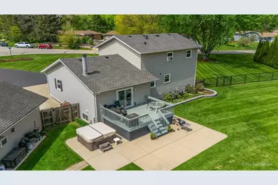 37W150 Olwin Drive, Elgin, IL 60124 - Photo 7