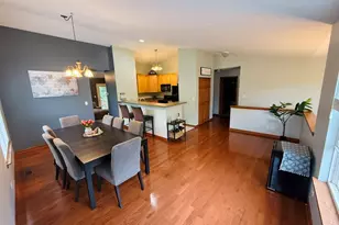 1303 Brookdale Dr, Carpentersville, IL 60110 - Photo 5