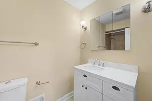 1704 S Highland Ave, Arlington Heights, IL 60005 - Photo 15