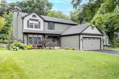 1340 Yellowstone Parkway, Algonquin, IL 60102 - Photo 1