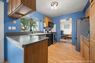 3116 Gresham Ln W, Aurora, IL 60504 - Photo 7