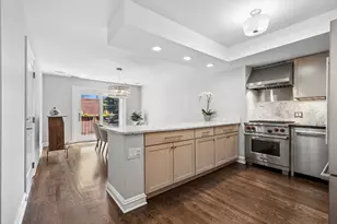 317 W Webster Ave, Chicago, IL 60614 - Photo 7