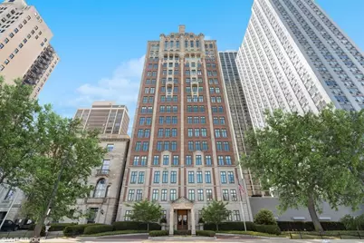 1540 N Lake Shore Drive #8N, Chicago, IL 60610 - Photo 1