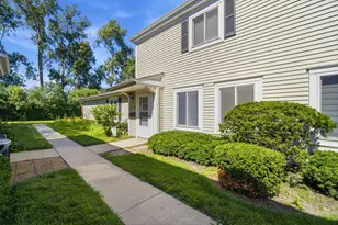 1180 Cove Dr, Prospect Heights, IL 60070 - Photo 1