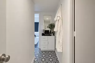 175 E Delaware Pl, Chicago, IL 60611 - Photo 15