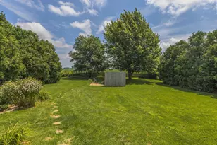709 Platt Way, Hudson, IL 61748 - Photo 43