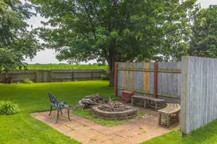 709 Platt Way, Hudson, IL 61748 - Photo 49
