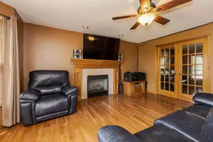 709 Platt Way, Hudson, IL 61748 - Photo 13