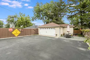 1518 Hosmer St, Joliet, IL 60435 - Photo 23