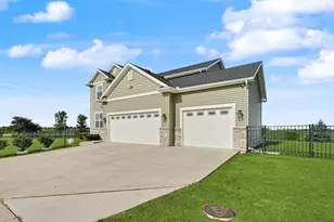 3606 Freedom Blvd, Champaign, IL 61822 - Photo 3
