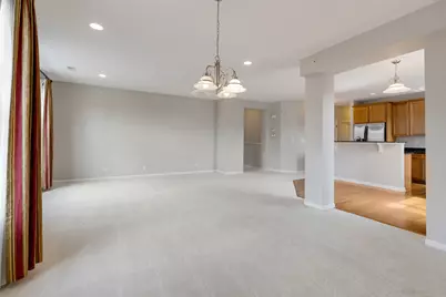 1376 Scarboro Road #1003, Schaumburg, IL 60193 - Photo 5