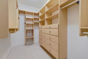 1376 Scarboro Rd, Schaumburg, IL 60193 - Photo 15