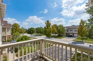 1376 Scarboro Rd, Schaumburg, IL 60193 - Photo 13