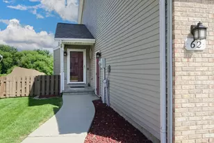 62 Vermont Ave, Bloomington, IL 61701 - Photo 3