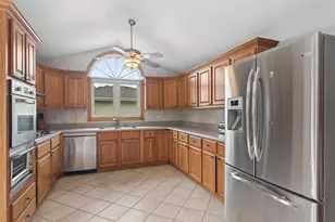 8850 W 98th Pl, Palos Hills, IL 60465 - Photo 3