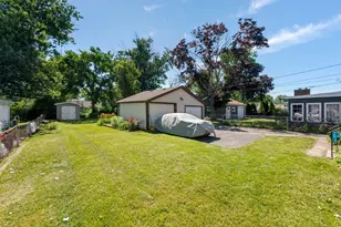 831 S Wisconsin Ave, Villa Park, IL 60181 - Photo 21