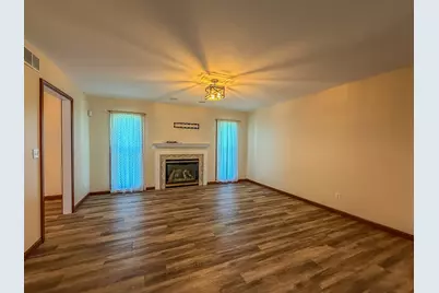 17 Lafayette Meadow, Mattoon, IL 61938 - Photo 5