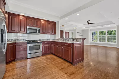 107 S Grant Street #102, Hinsdale, IL 60521 - Photo 3