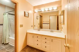 1022 Wrens Gate, Mundelein, IL 60060 - Photo 31