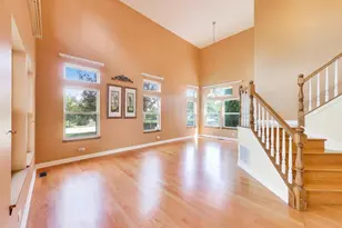 1022 Wrens Gate, Mundelein, IL 60060 - Photo 5