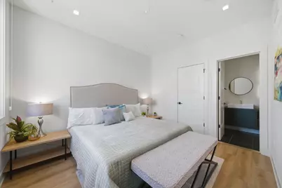 4250 W Belmont Avenue #1, Chicago, IL 60641 - Photo 13