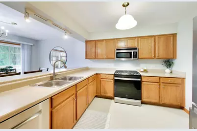2647 Granite Court, Crystal Lake, IL 60012 - Photo 9