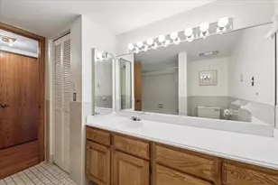 101 S Summit Ave, Park Ridge, IL 60068 - Photo 17