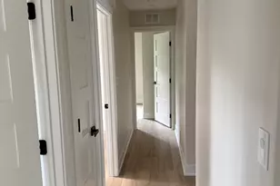 920 Eden Dr, Schaumburg, IL 60195 - Photo 11