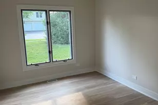 920 Eden Dr, Schaumburg, IL 60195 - Photo 13