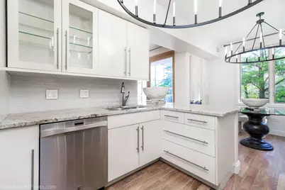 1705 Pavilion Way #208, Park Ridge, IL 60068 - Photo 5
